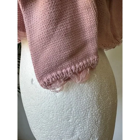 PrettyLittleThing Rose Fray Edge Crop Knitted Jumper S, L - Picture 3 of 4